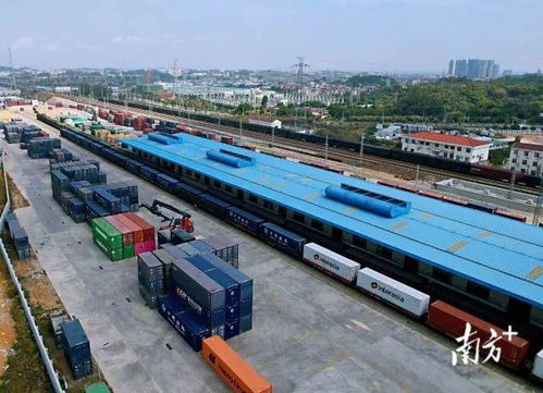 “江門號”國際貨運班列 貫通海陸新通道，驅(qū)動進出口與國內(nèi)貿(mào)易代理雙輪齊飛